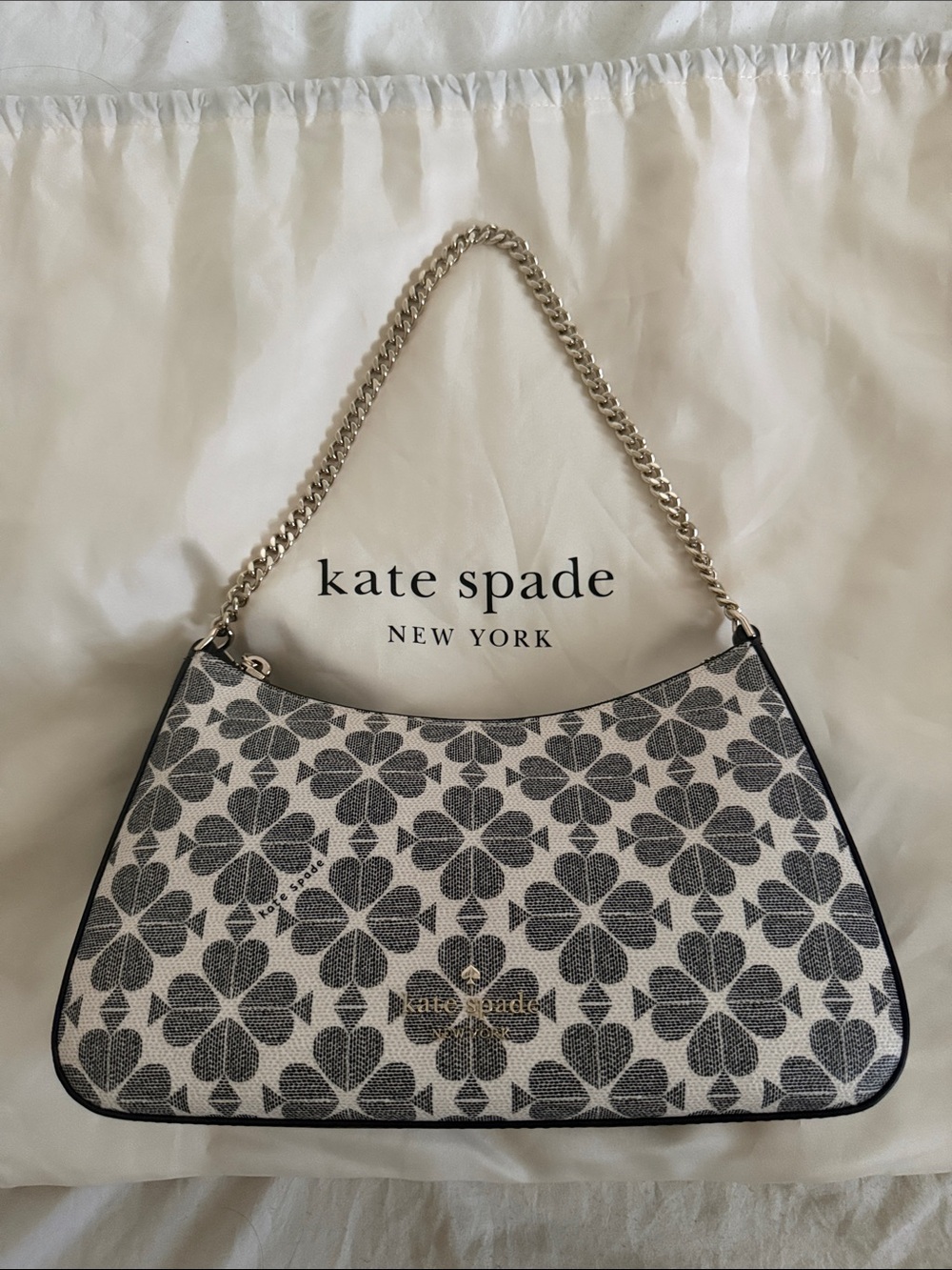kate spade White & Black Floral-Print Chain Shoulder Bag